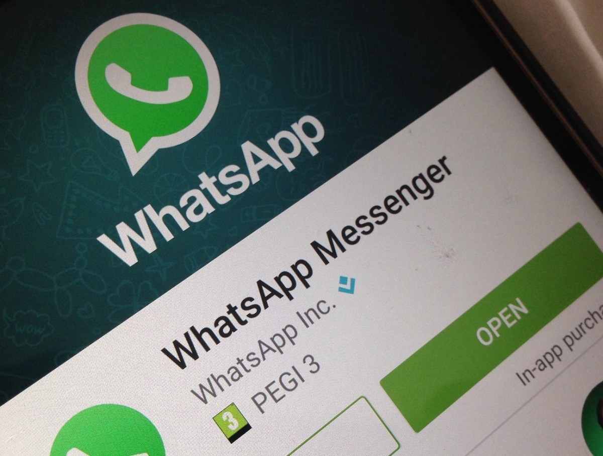 How to spy on someones WhatsApp messages without touching their cell phone