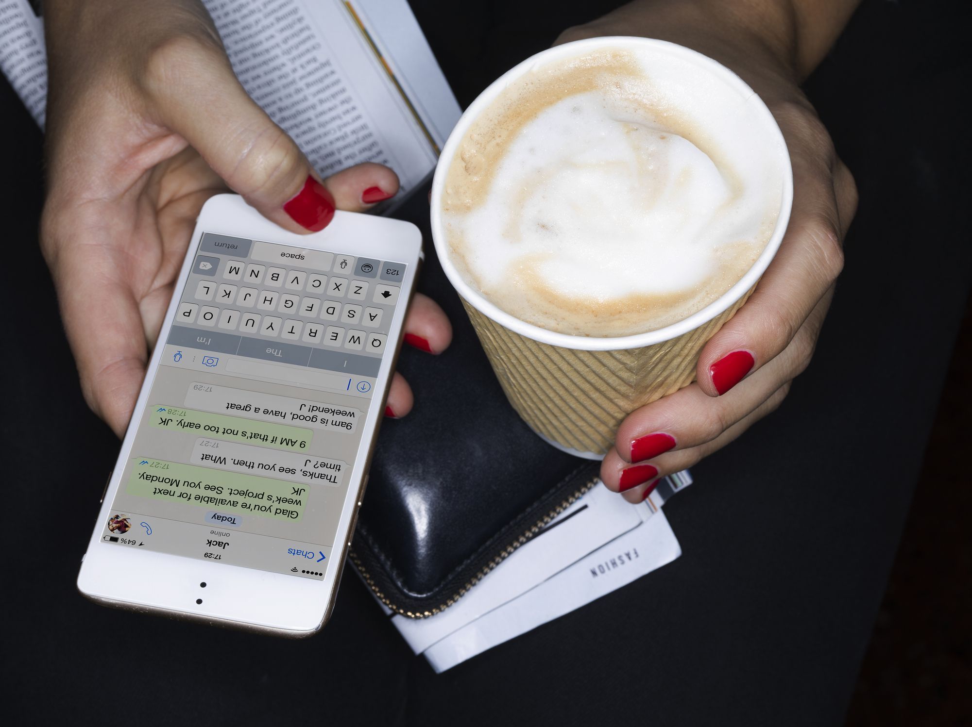 4 ways to hack text messages without touching their cell phone