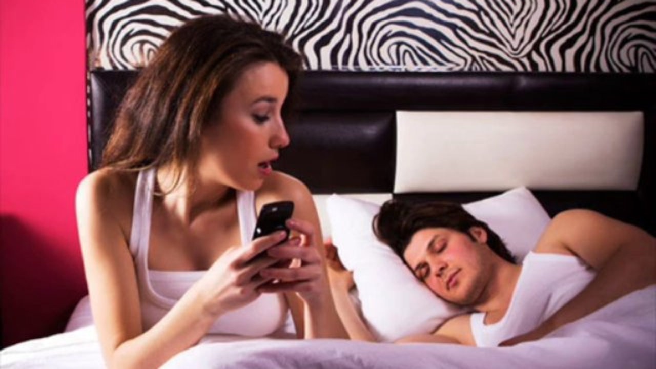 Can I Track My Wife's Phone Without Her Knowing