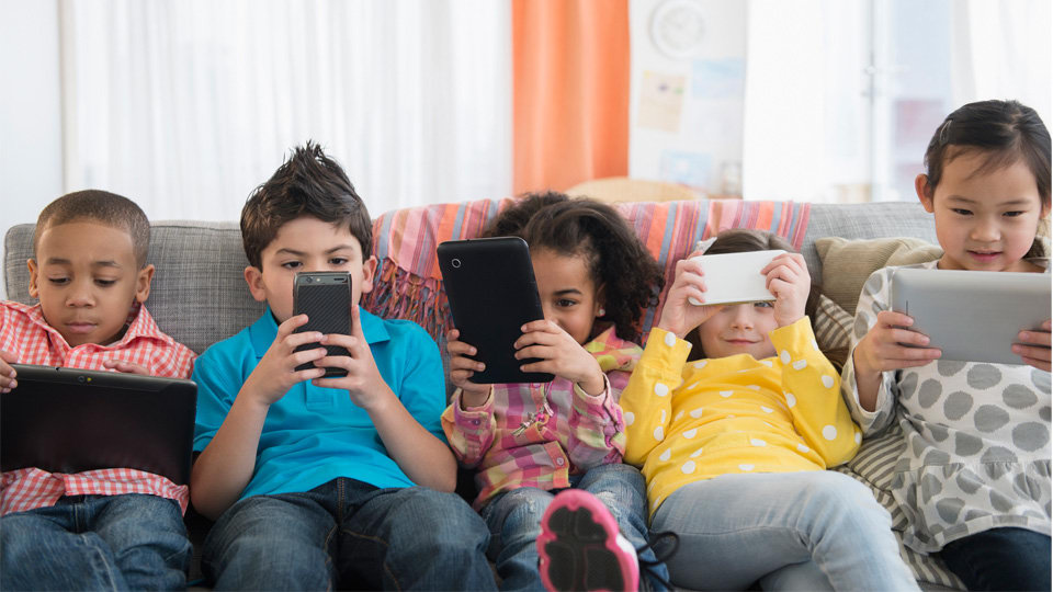 Get Top 10 Free Android Monitoring Apps for Parental Control