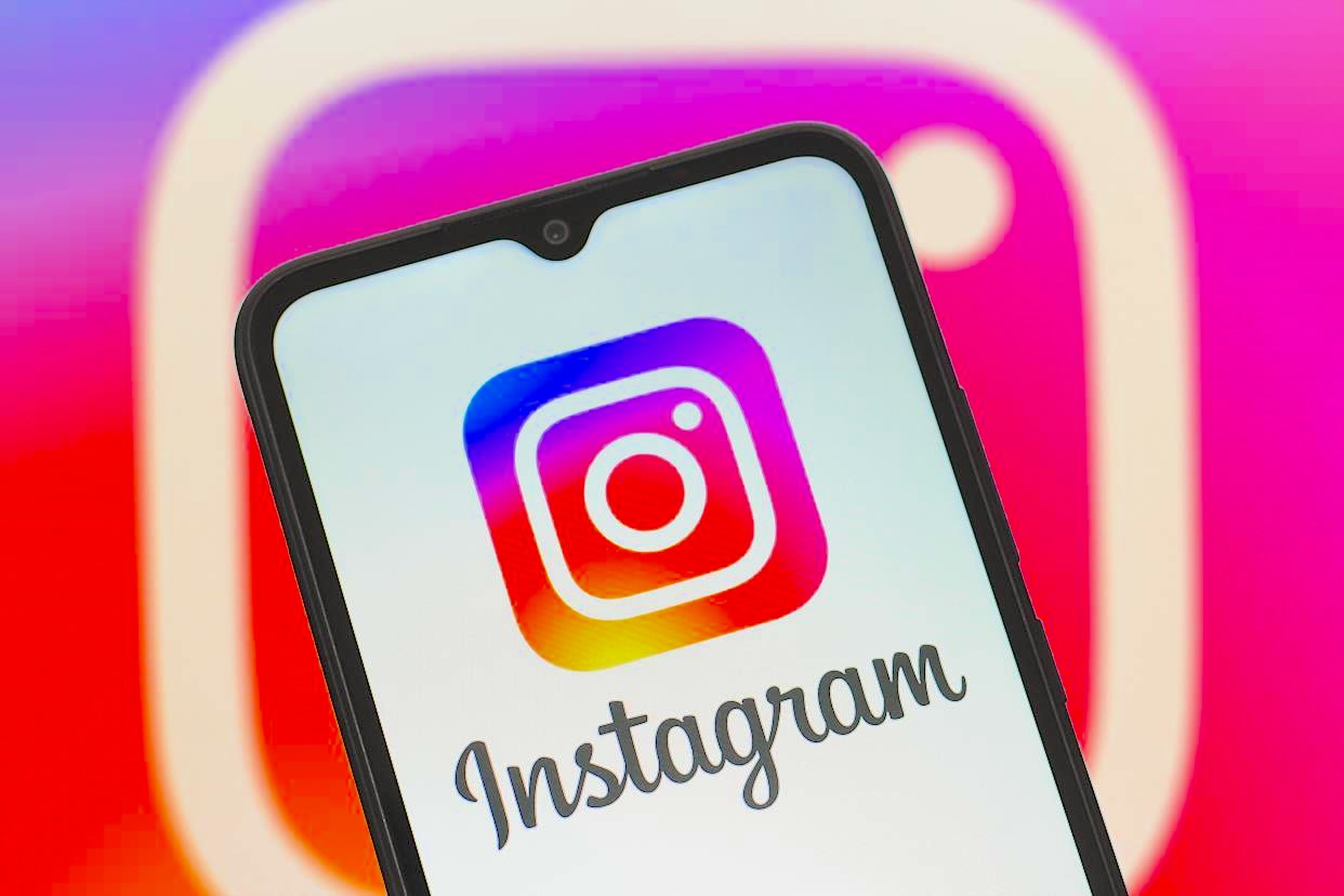 Instagram password recovery screen