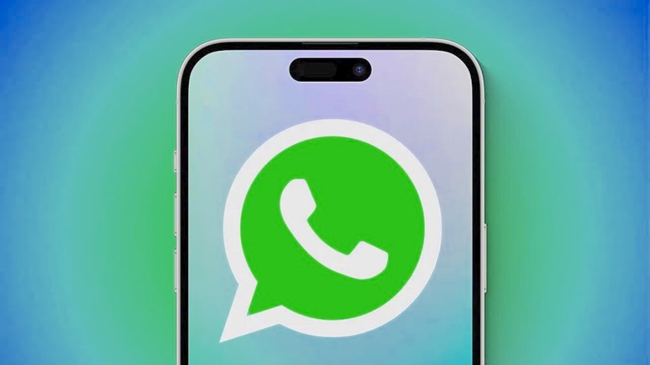 WhatsApp settings screen showing blocked contacts and privacy options